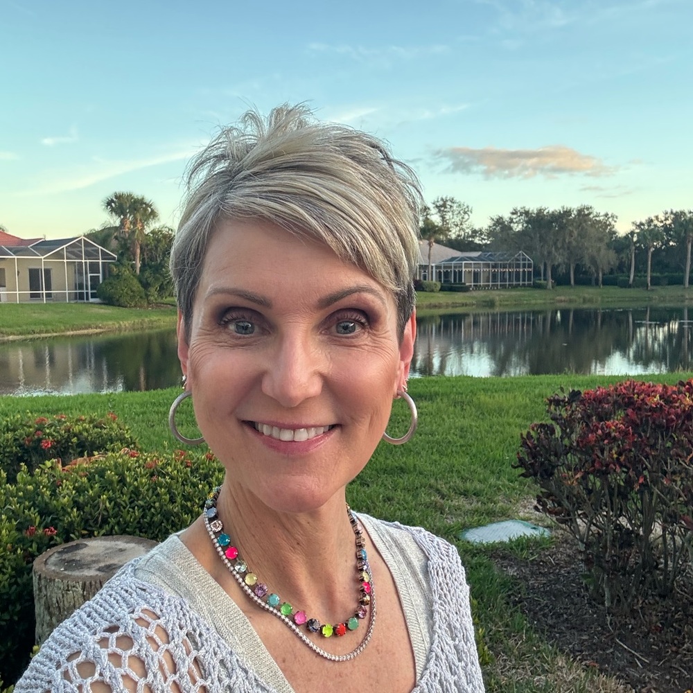 Meet your Posher, Laura